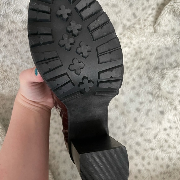 Winnie Harlow X SM - Picture 7 of 7